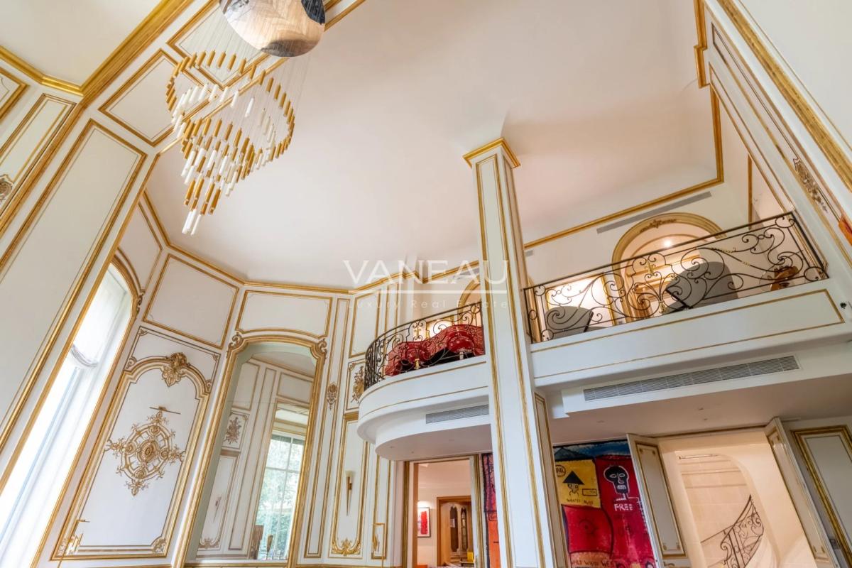 Paris XVIe - OCDE - Superbe duplex familial et de réception avec