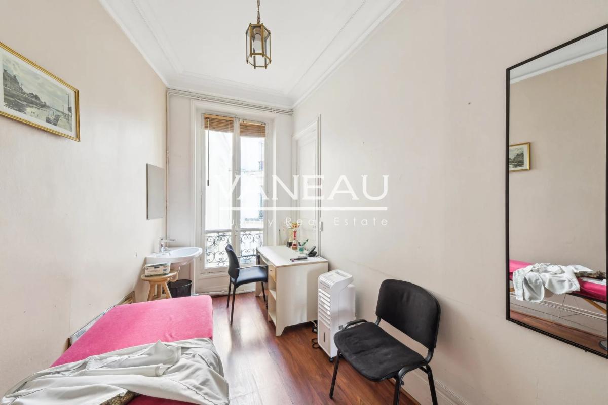 Haussmannien en étage avec ascenseur