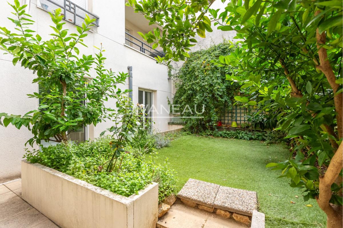 Boulogne Nord - Appartement avec jardin - Deux chambres.