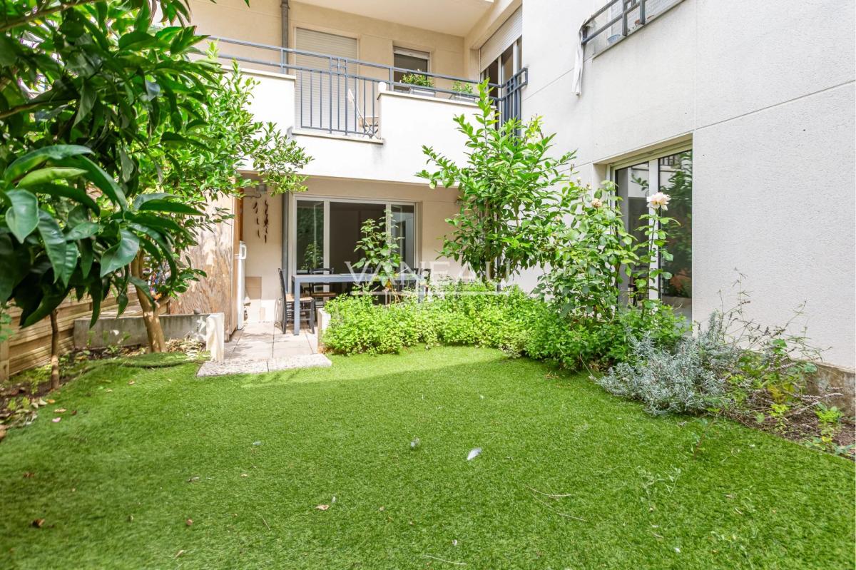 Boulogne Nord - Appartement avec jardin - Deux chambres.