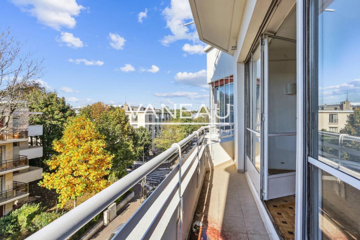 PARIS XVIe - Serres d'Auteuil - Vue dégagée - Balcon