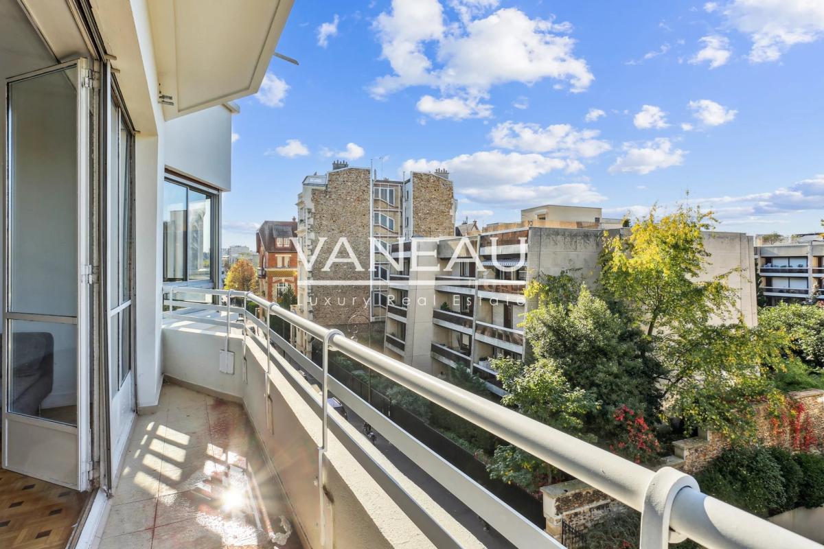 PARIS XVIe - Serres d'Auteuil - Vue dégagée - Balcon