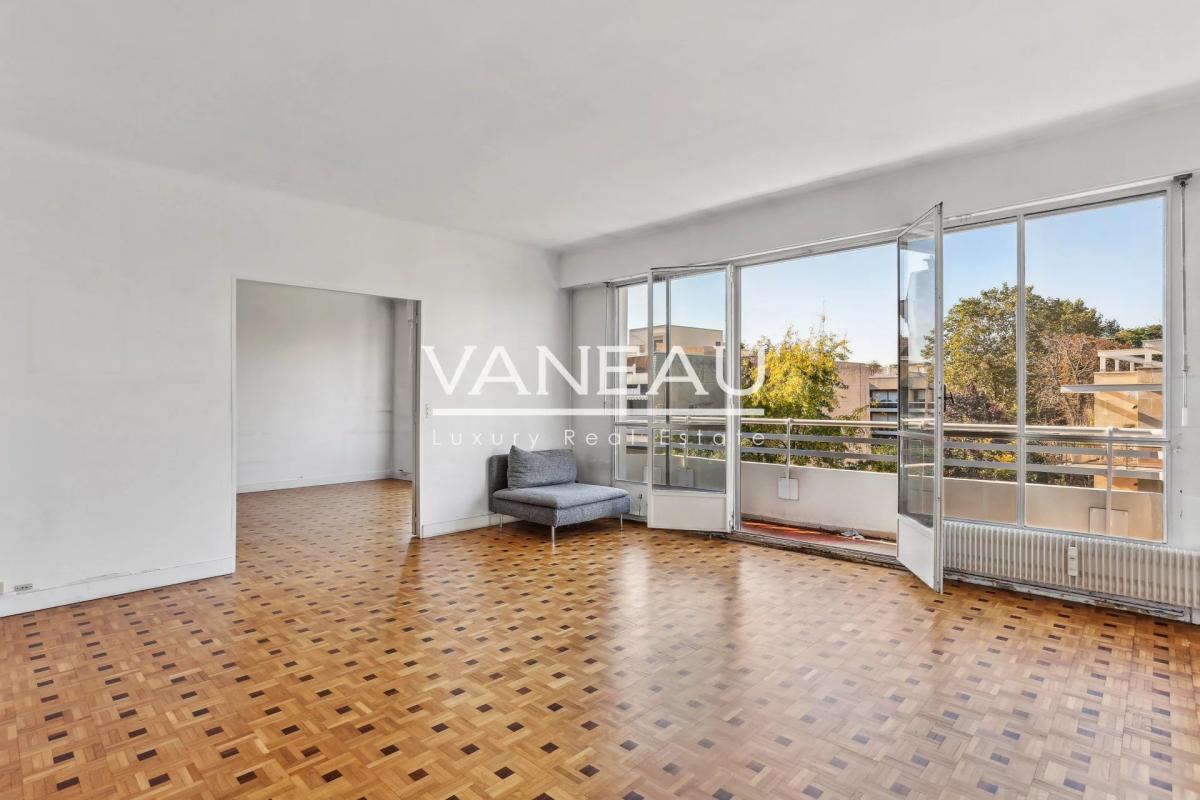 PARIS XVIe - Serres d'Auteuil - Vue dégagée - Balcon