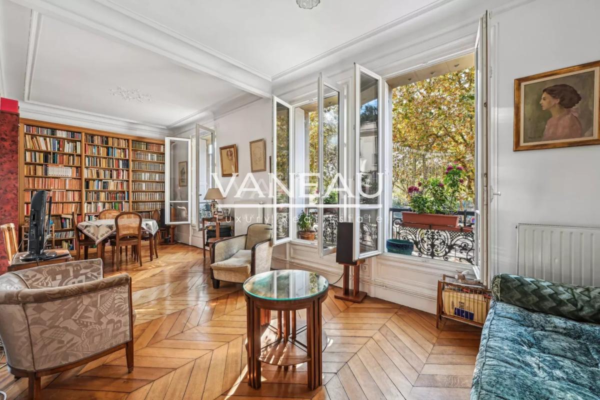 PARIS XVI - Rue d'Auteuil - 2 à 3 pièces avec vue dégagée exposé
