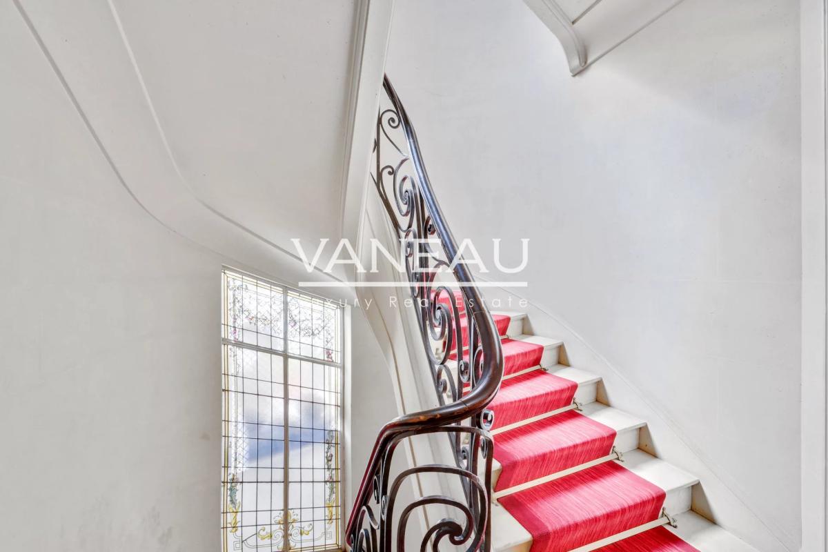Paris XVIe - Auteuil Jasmin - Appartement rénové au calme en éta