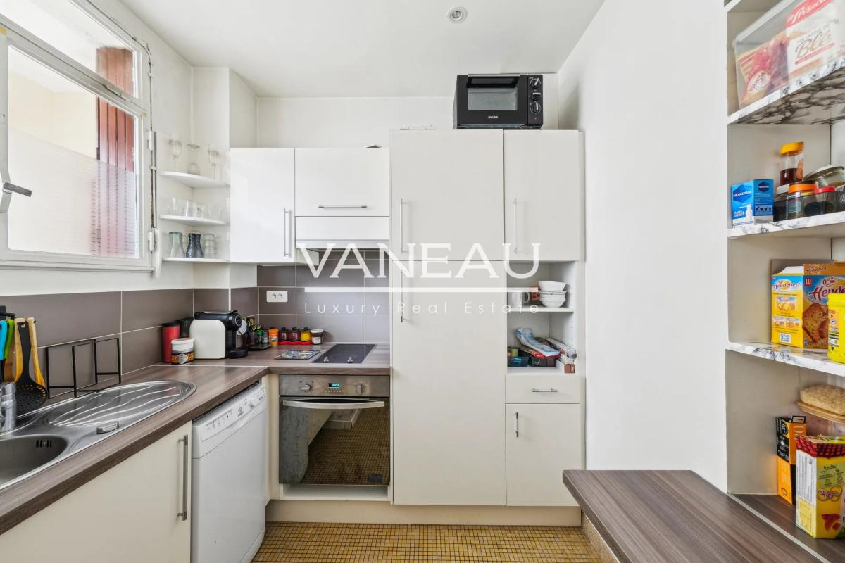 BOULOGNE - Porte de Saint Cloud  -  Grand studio - idéal investi