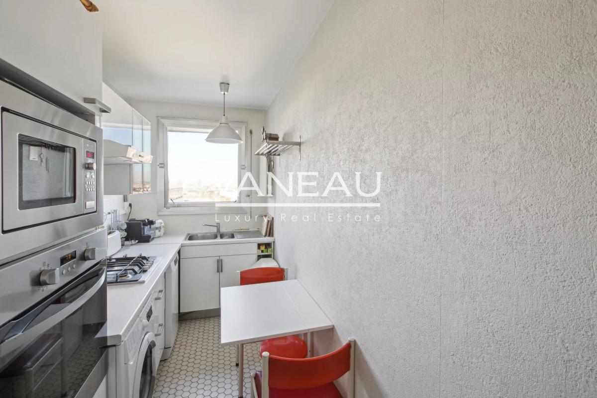 Paris XVIe Nord - Appartement occupé