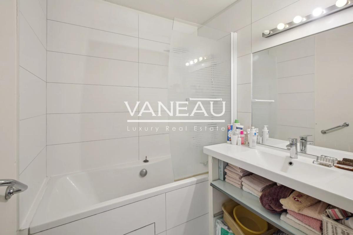 Paris XVIe Nord - Appartement occupé