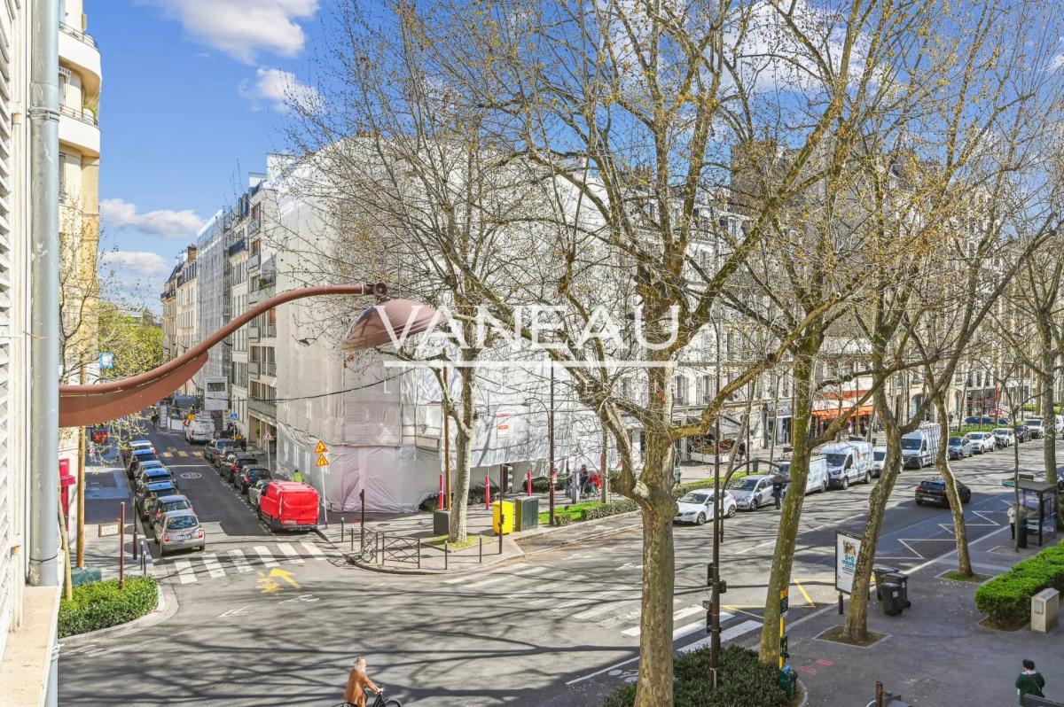 Neuilly - Mairie - Rue de L'Église