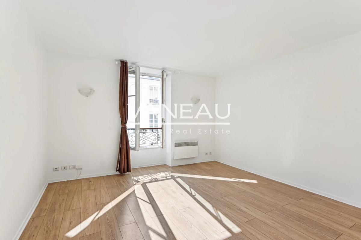 Neuilly - Mairie - Rue de L'Église