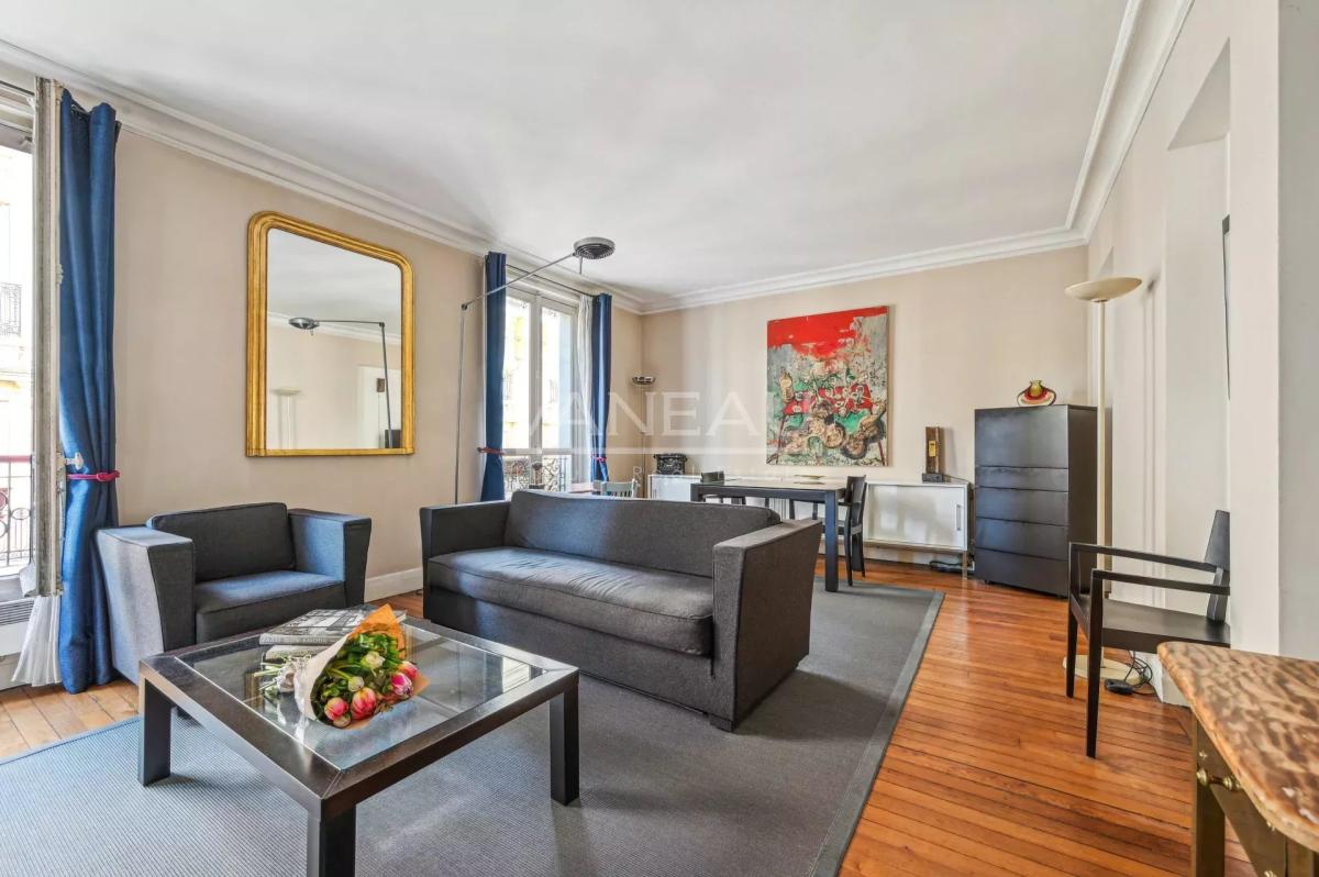 Paris VIIe - Charmant appartement au coeur du Gros Caillou.