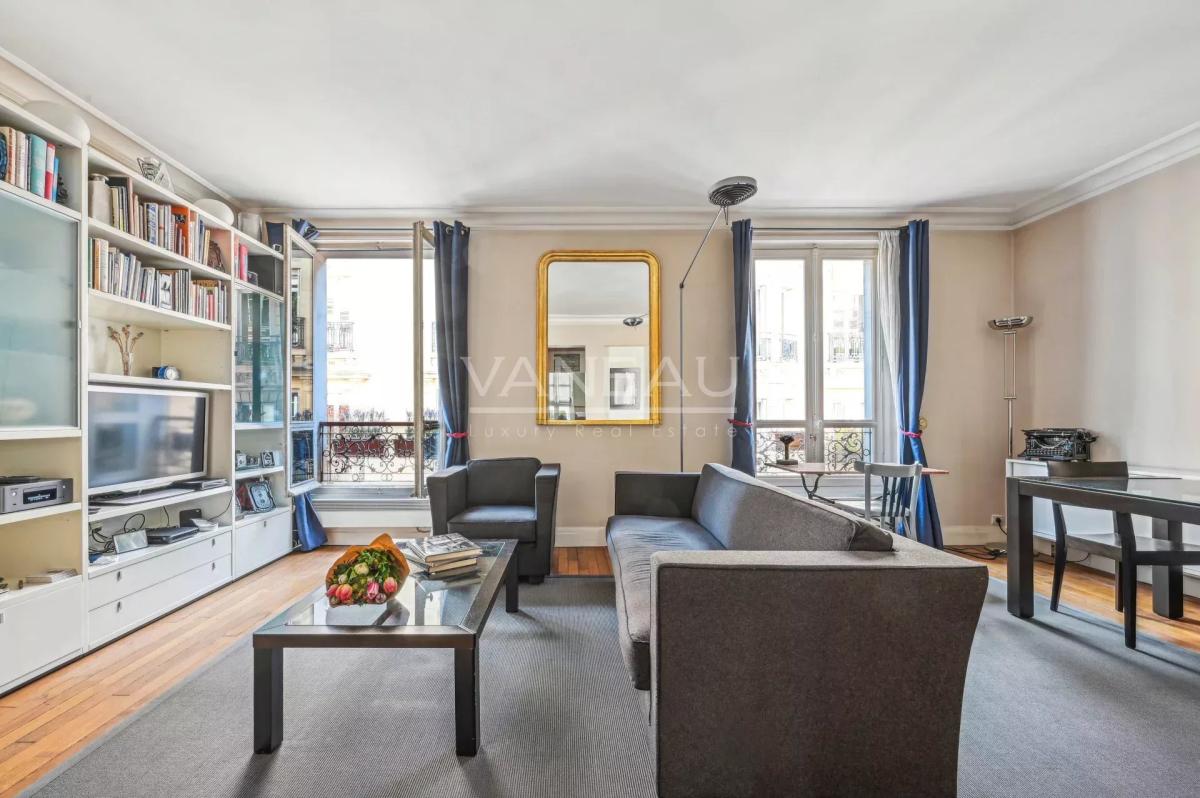 Paris VIIe - Charmant appartement au coeur du Gros Caillou.