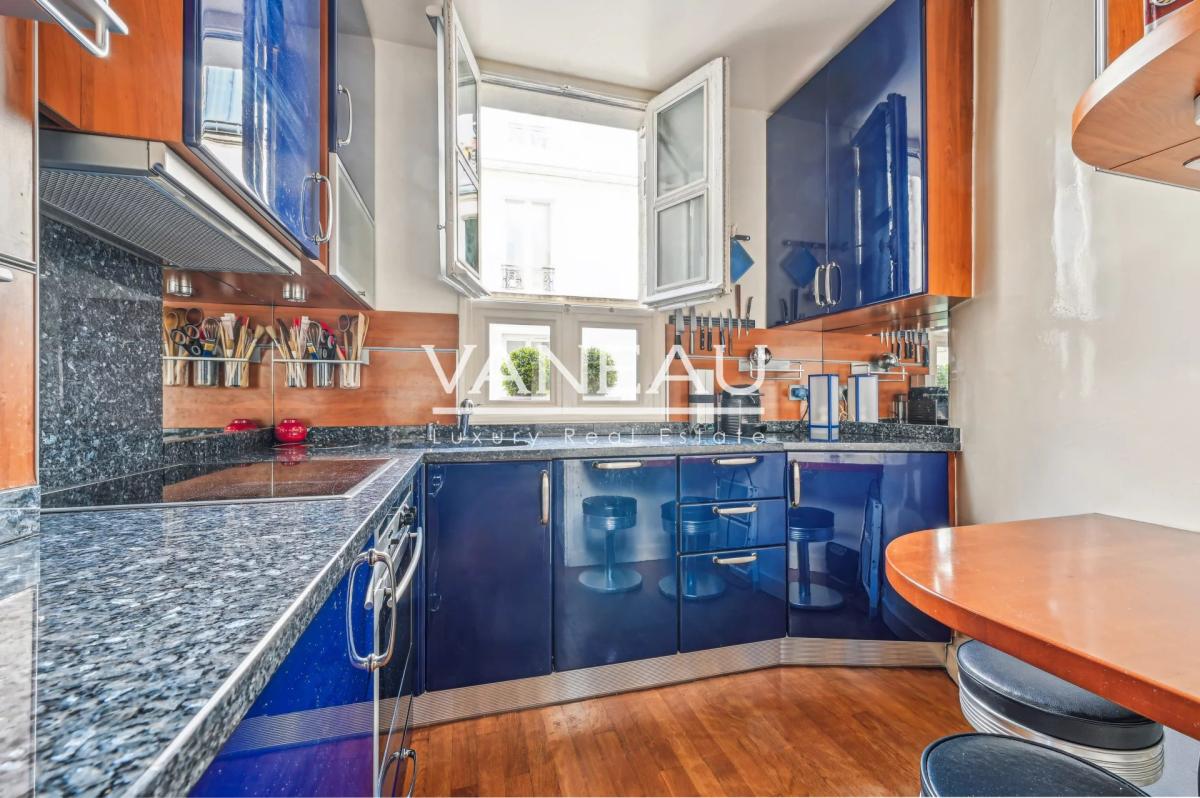 Paris VIIe - Charmant appartement au coeur du Gros Caillou.