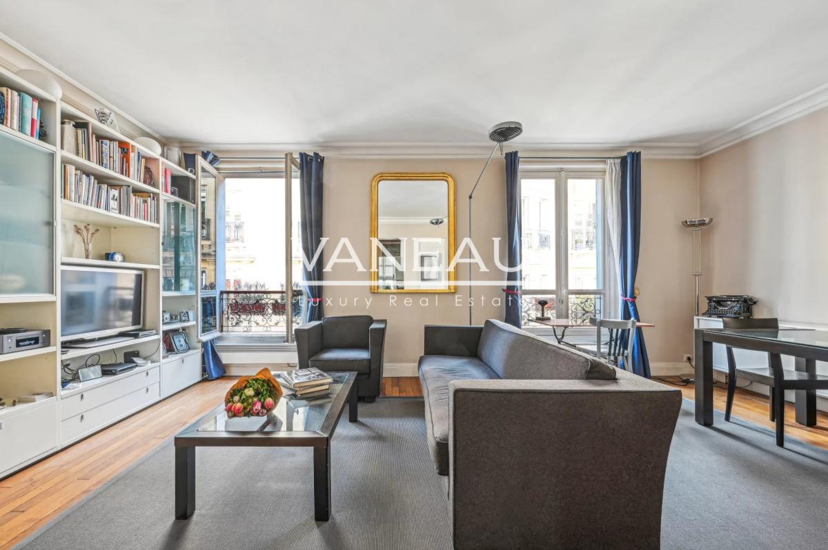 Paris VIIe - Charmant appartement au coeur du Gros Caillou.