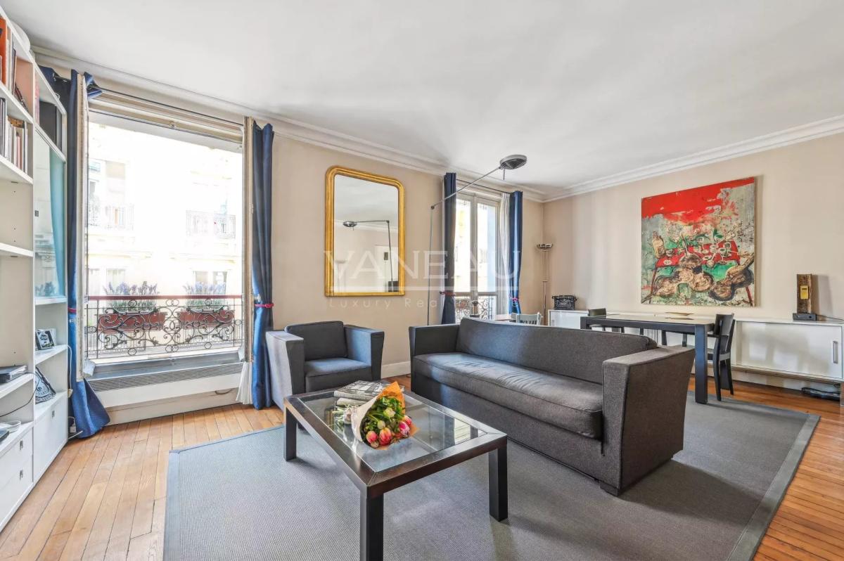 Paris VIIe - Charmant appartement au coeur du Gros Caillou.
