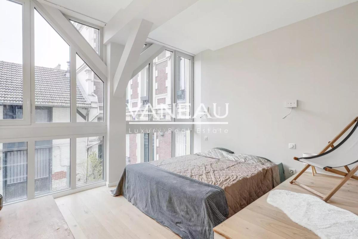 TROCADERO - Duplex au calme d'une impasse
