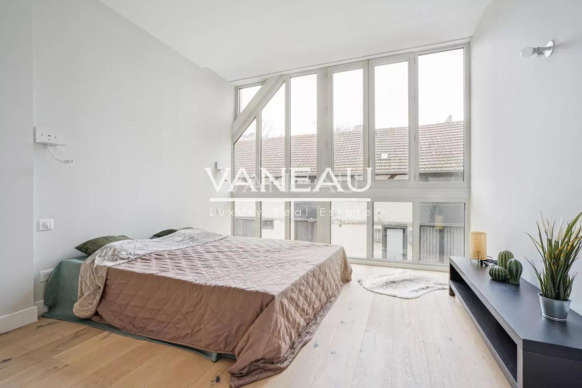 TROCADERO - Duplex au calme d'une impasse