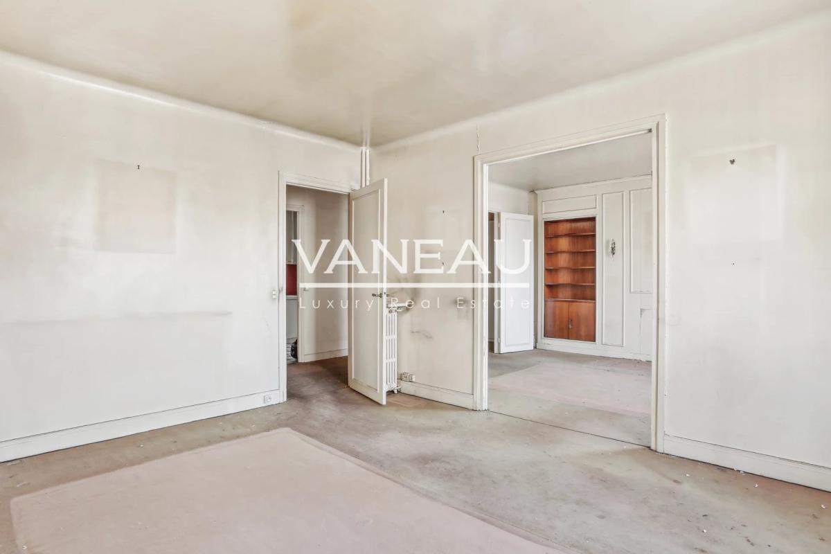 Paris VIIe - RUE SAINT DOMINIQUE - Élégant appartement avec vue 