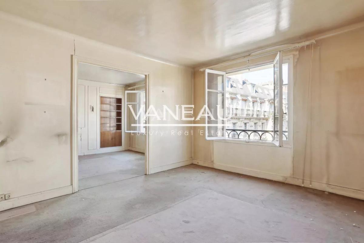 Paris VIIe - RUE SAINT DOMINIQUE - Élégant appartement avec vue 