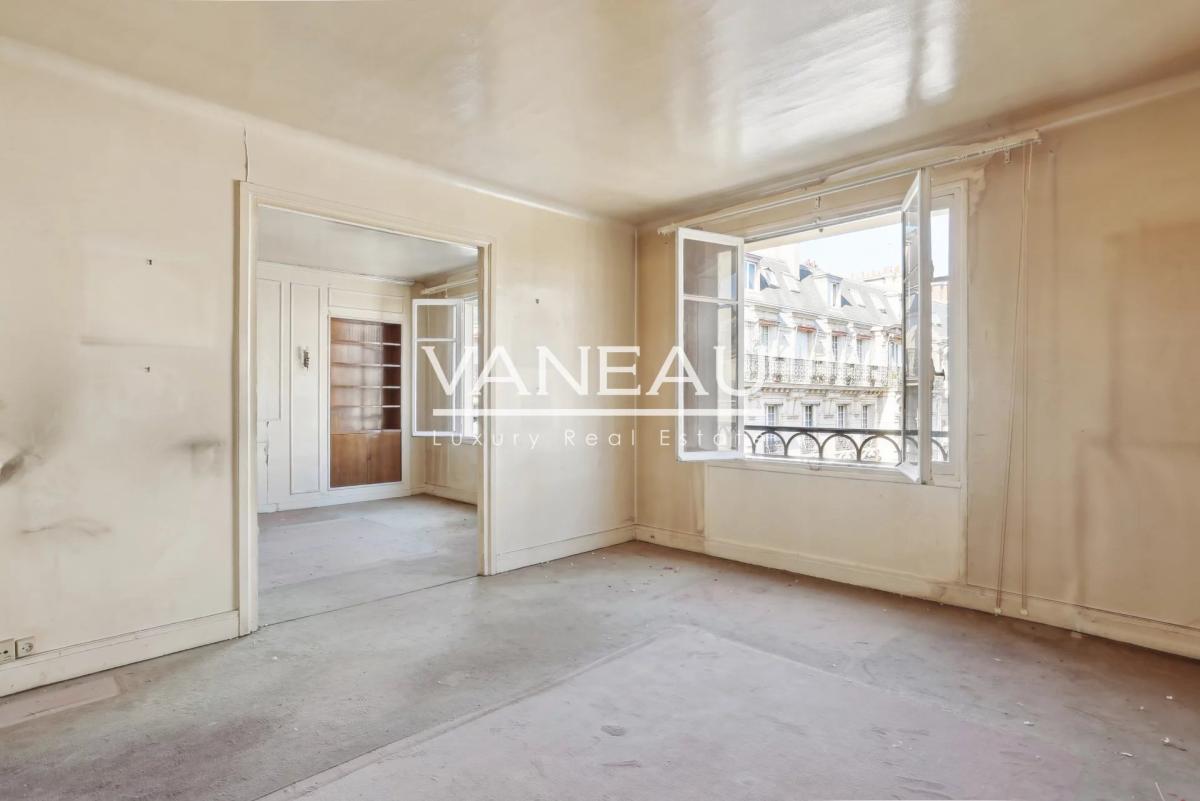 Paris VIIe - RUE SAINT DOMINIQUE - Élégant appartement avec vue 