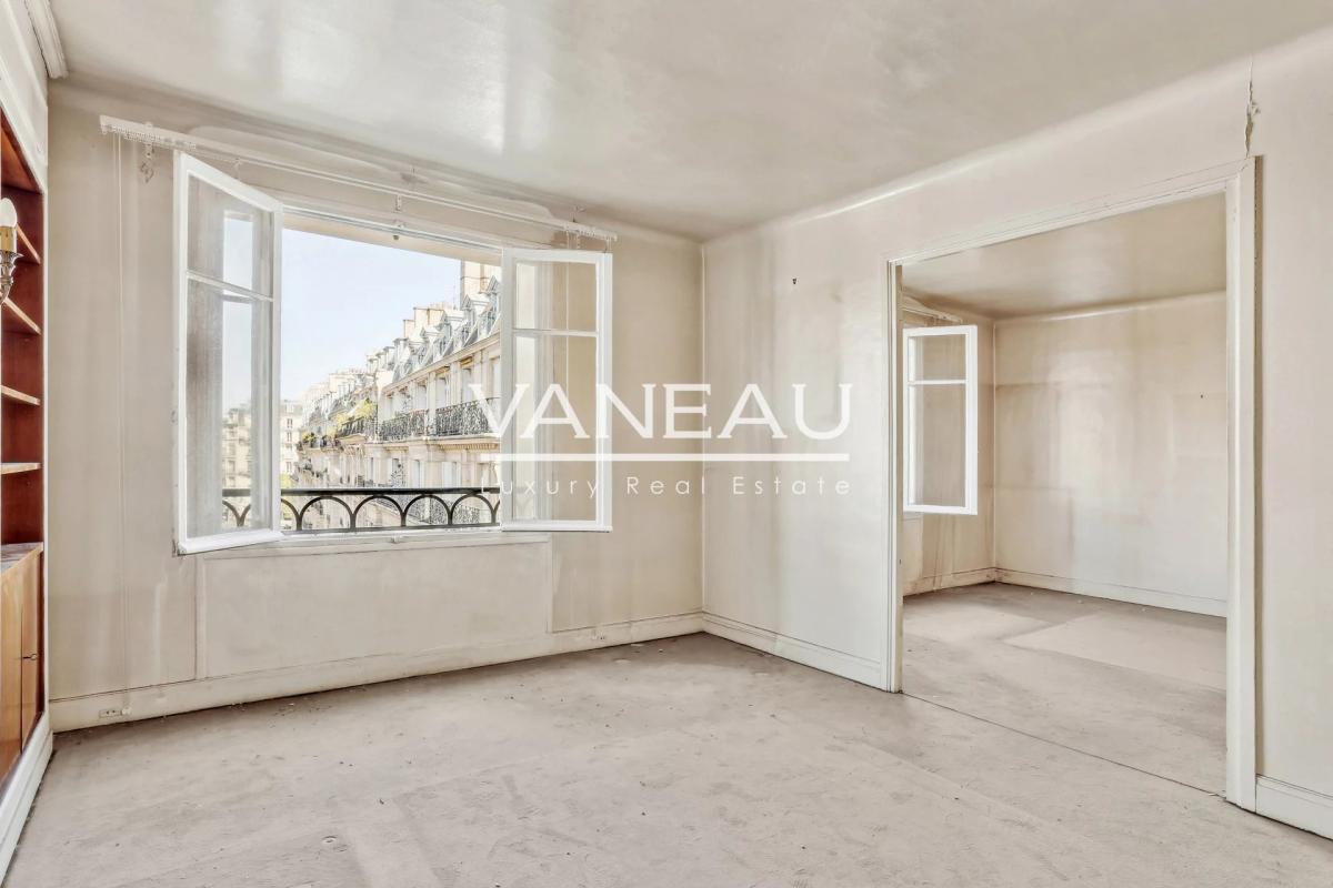 Paris VIIe - RUE SAINT DOMINIQUE - Élégant appartement avec vue 