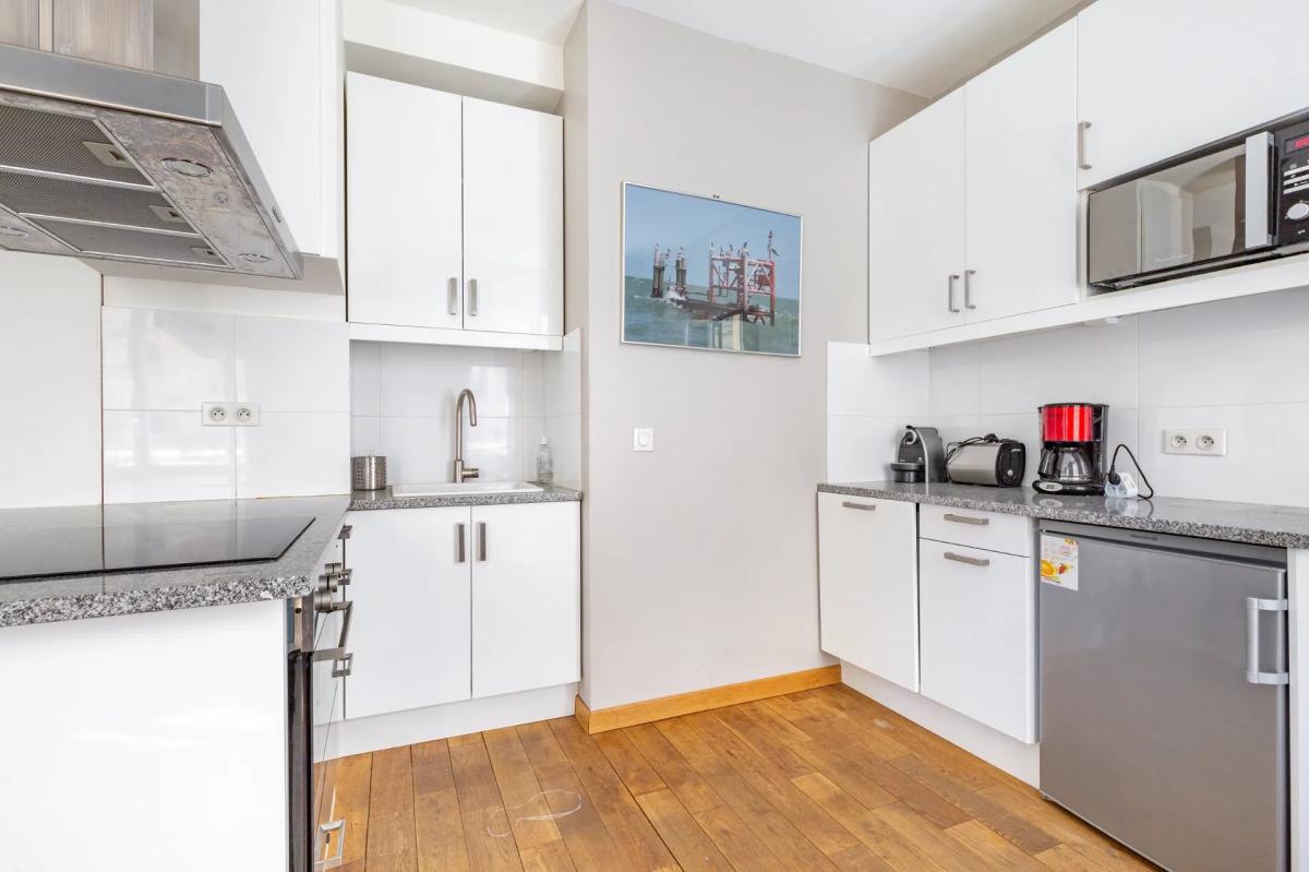 Paris VIIe - VANEAU - Appartement meublée sur jardin