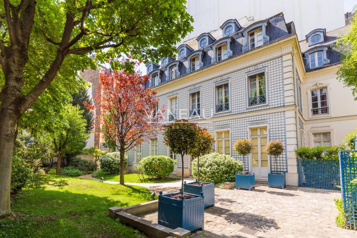 Paris IX - Environnement d'exception et confidentiel - Pied-à-te