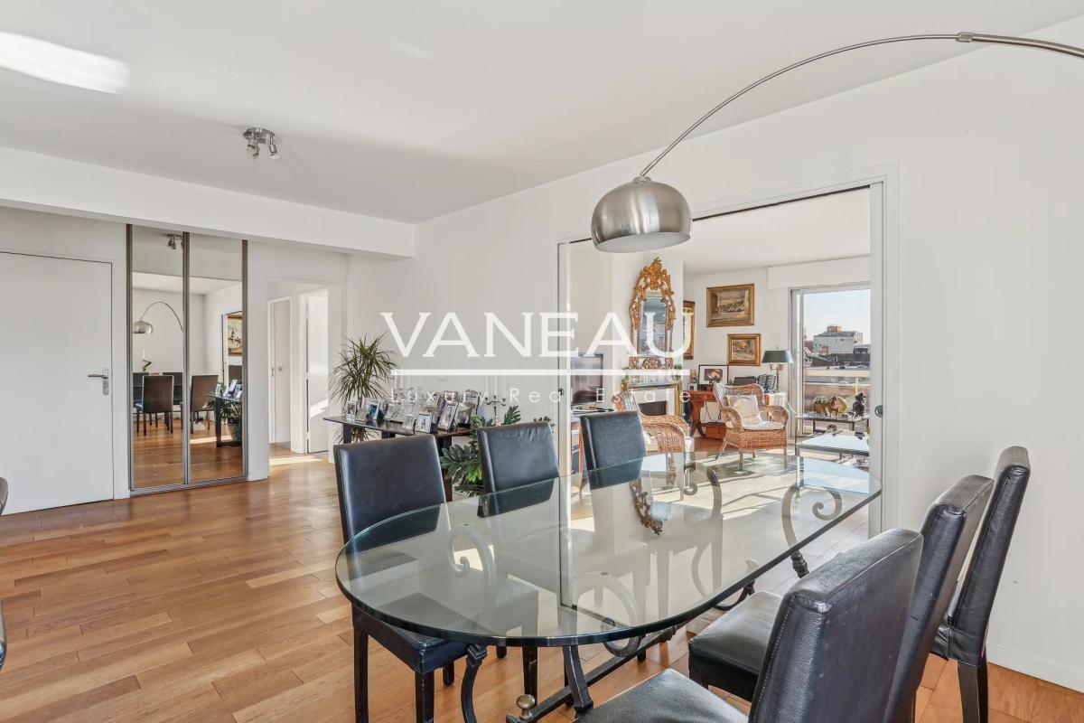 Suresnes/Mairie -Appartement dernier étage avec terrasse et balc