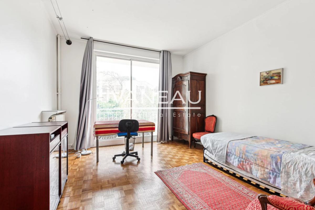Neuilly - Madrid - Sur jardin - Balcon