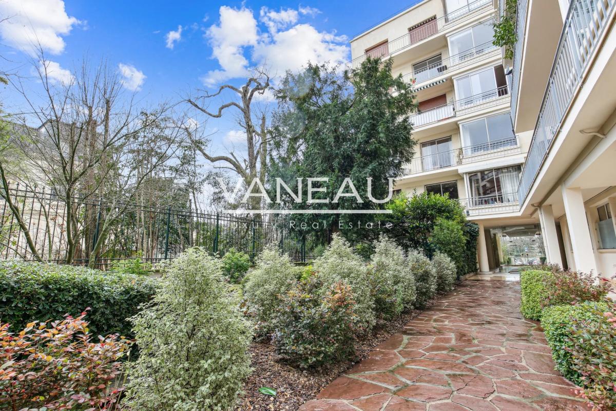 Neuilly - Madrid - Sur jardin - Balcon