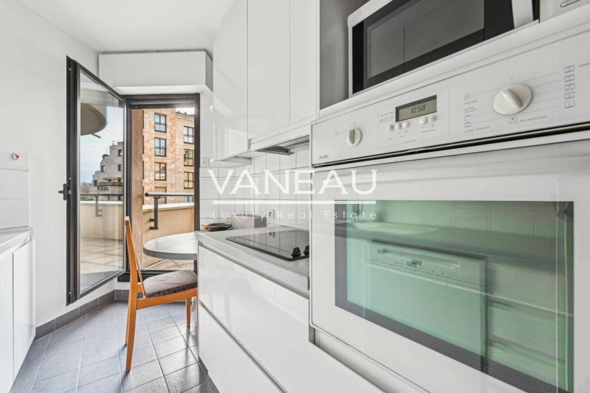 Levallois-Perret - Appartement en parfait état avec balcon