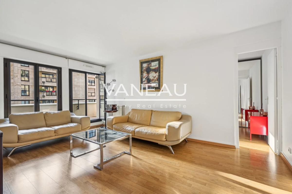 Levallois-Perret - Appartement en parfait état avec balcon