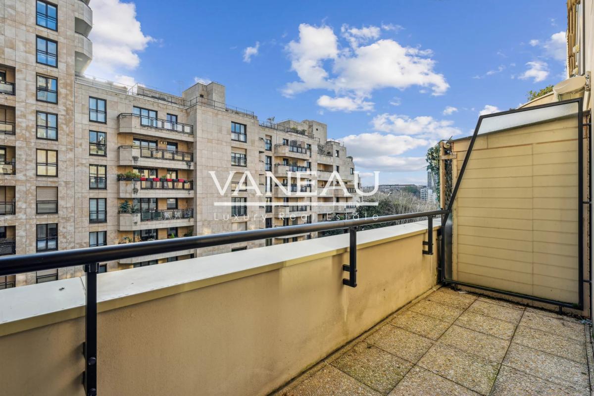 Levallois-Perret - Appartement en parfait état avec balcon
