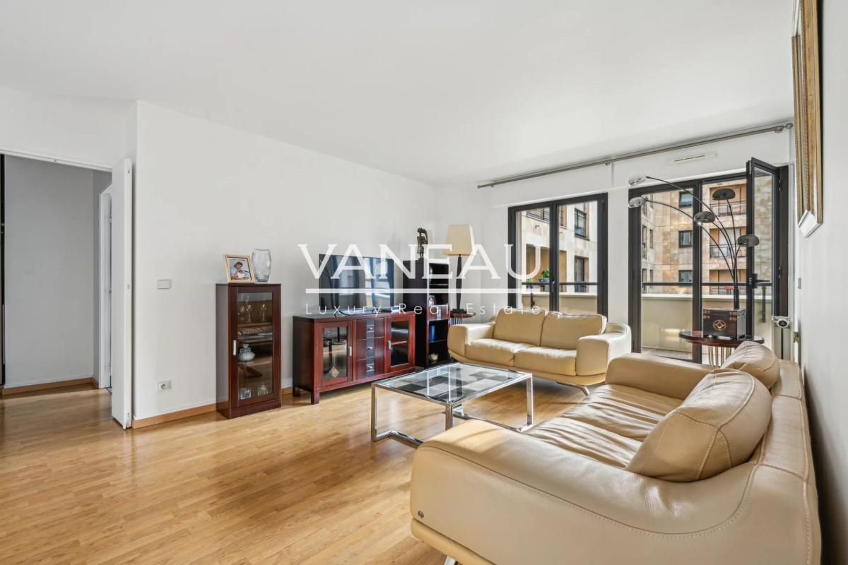 Levallois-Perret - Appartement en parfait état avec balcon