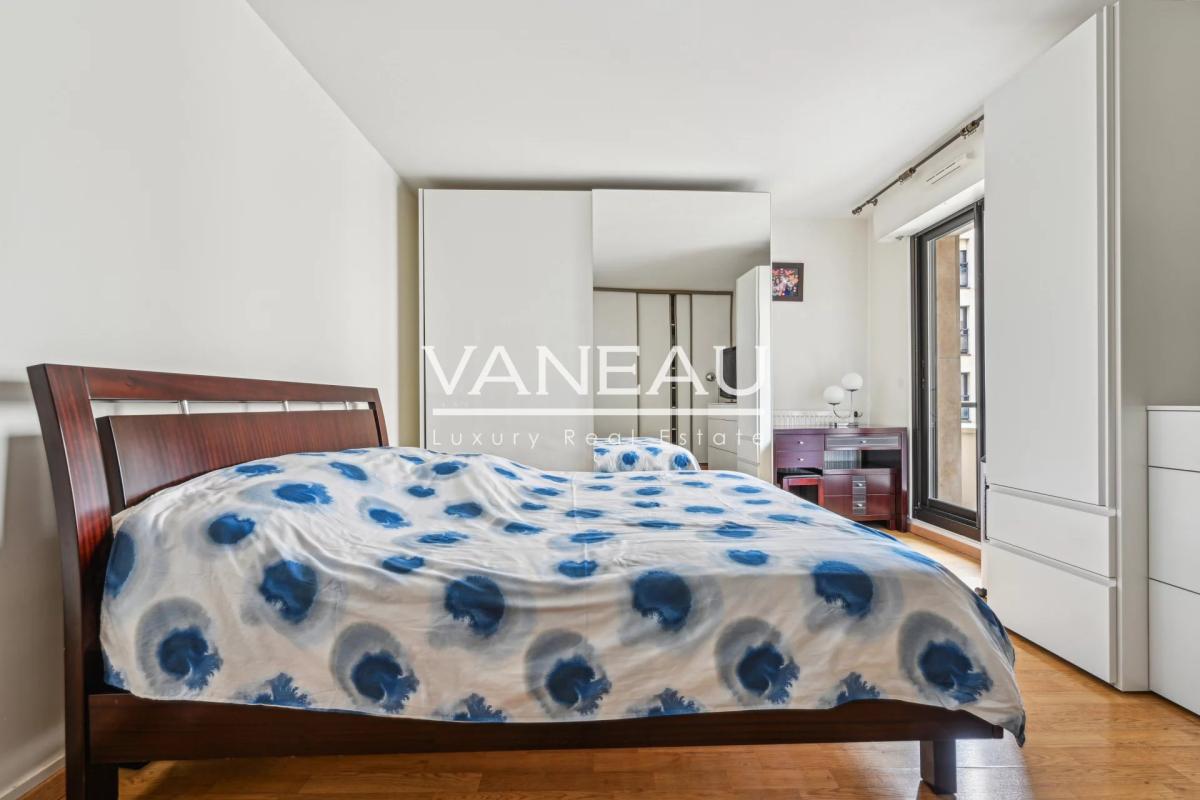 Levallois-Perret - Appartement en parfait état avec balcon