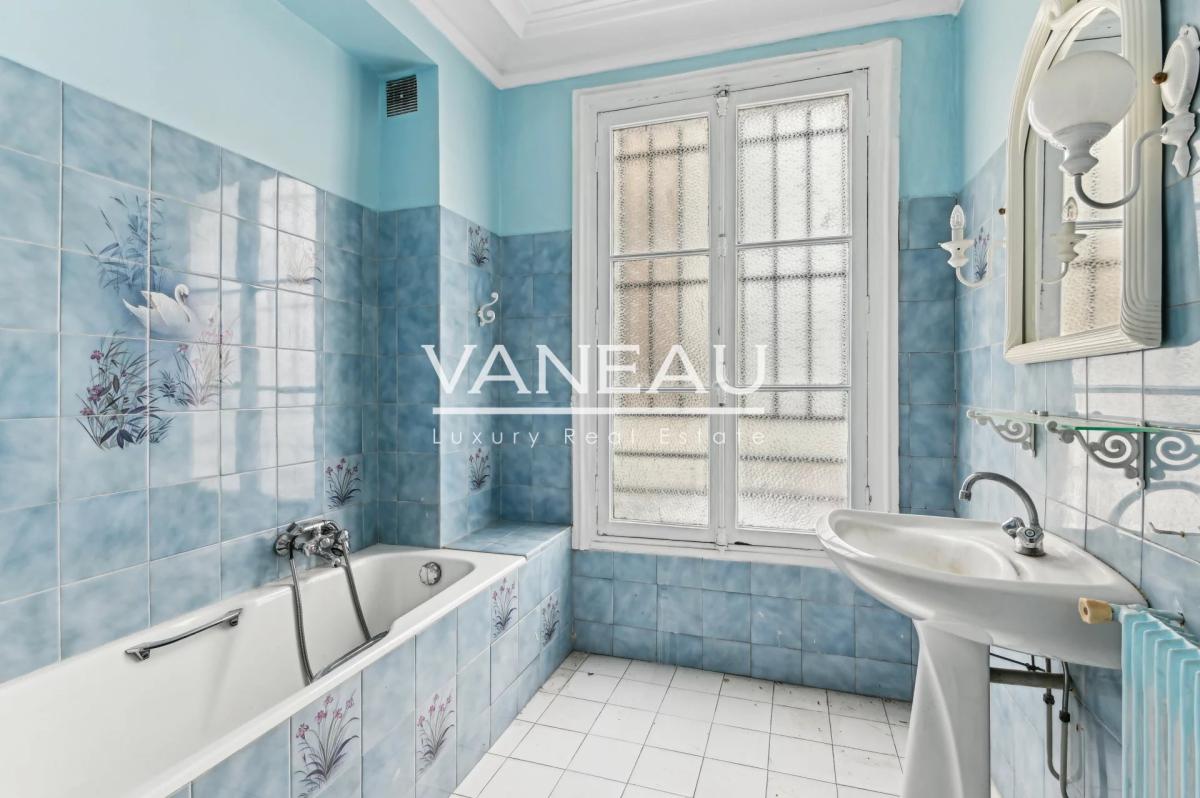Paris Xe - Magenta / Saint-Quentin - charmant trois pièces pour 