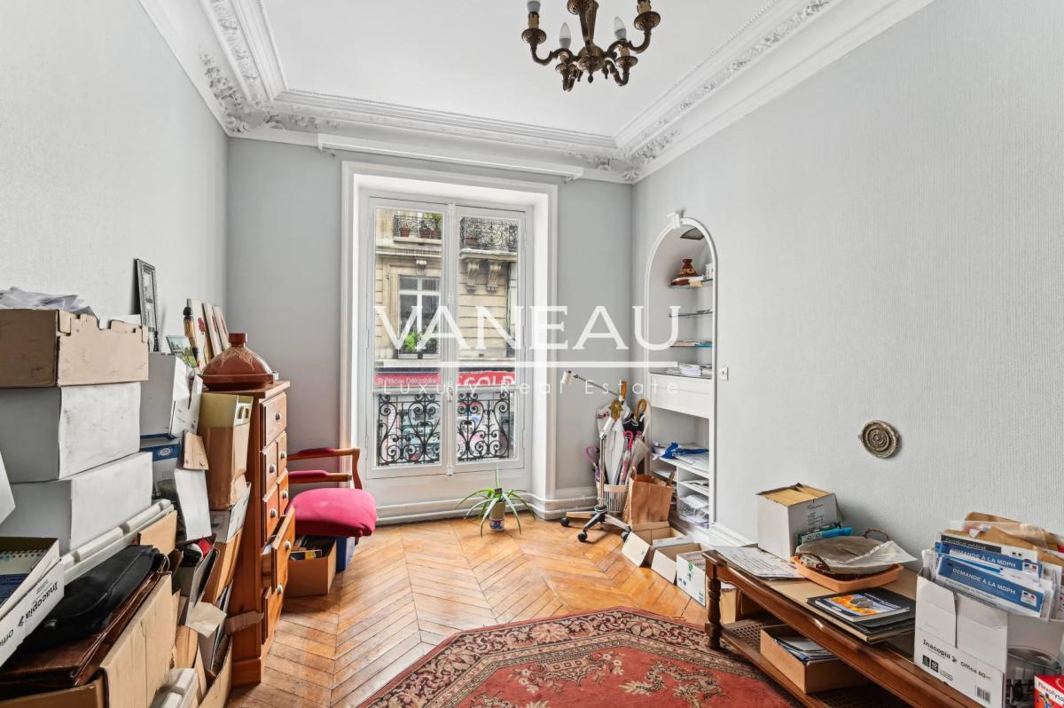 Paris Xe - Magenta / Saint-Quentin - charmant trois pièces pour 