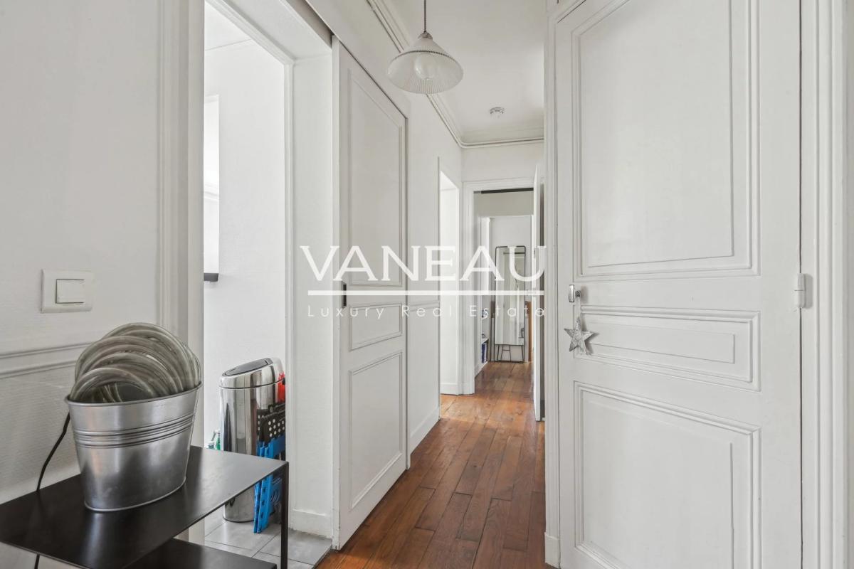 Neuilly - Mairie - Trois chambres