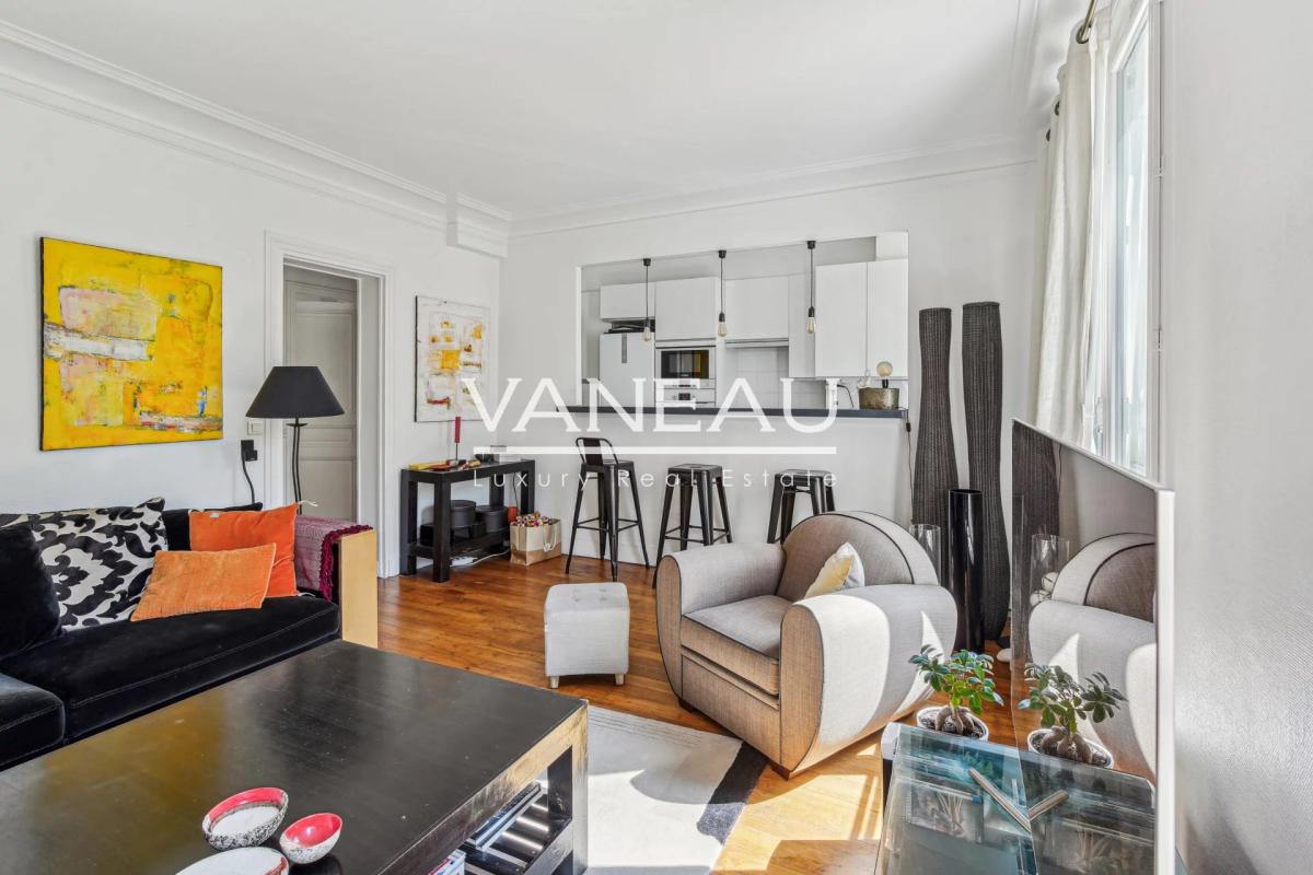 Neuilly - Mairie - Trois chambres
