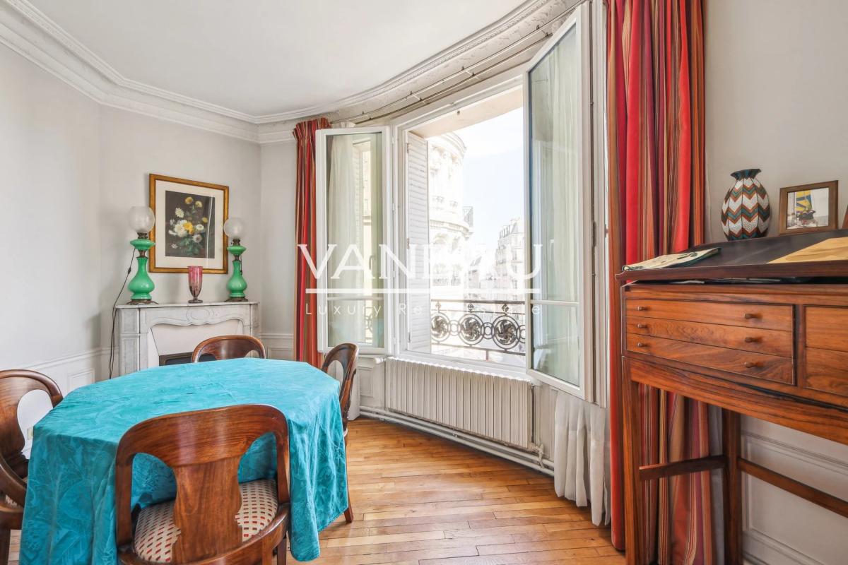 Paris XVe Saint Lambert - Bel appartement de réception en étage 