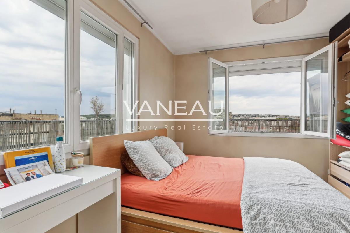 En étage - Ascenseur - Terrasse- Vue dégagée