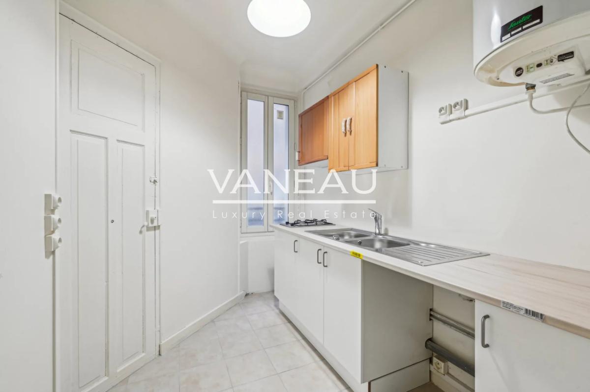 Paris XV - Boucicaut - Convention : Appartement trois pièces en 