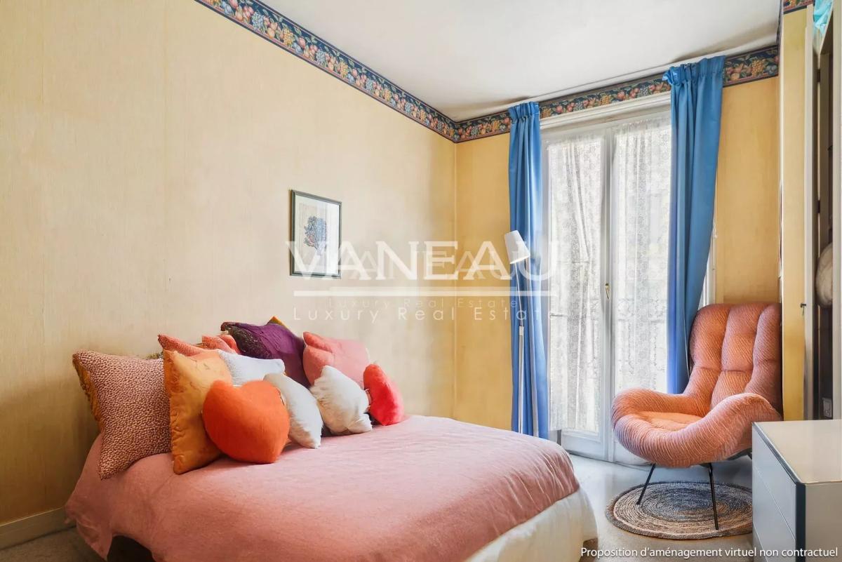 PARIS XVe Commerce - Appartement d'exception quatre pièces avec 