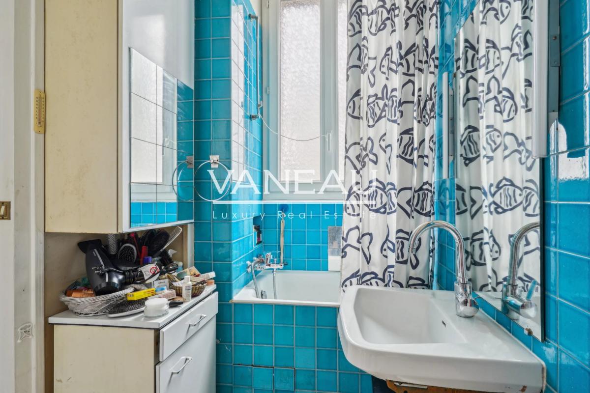 PARIS XVe Commerce - Appartement d'exception quatre pièces avec 