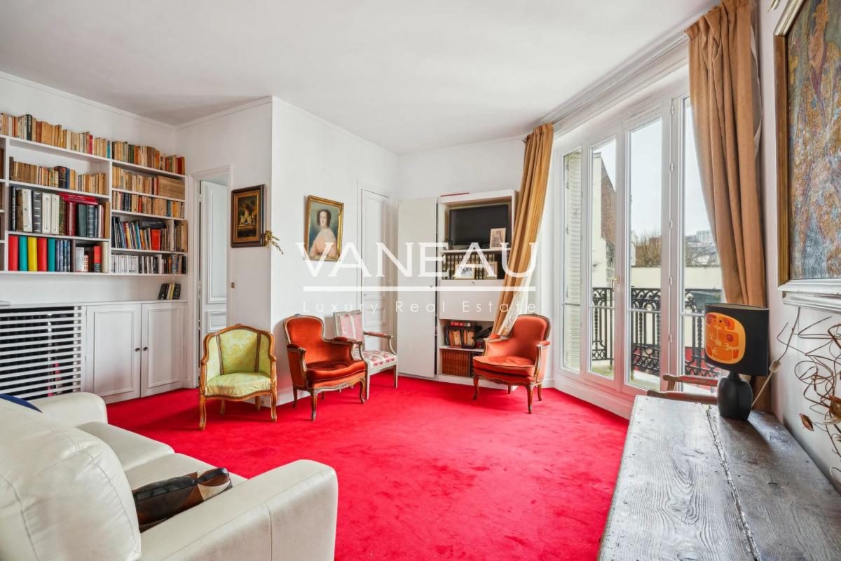 PARIS XVe Commerce - Appartement d'exception quatre pièces avec 