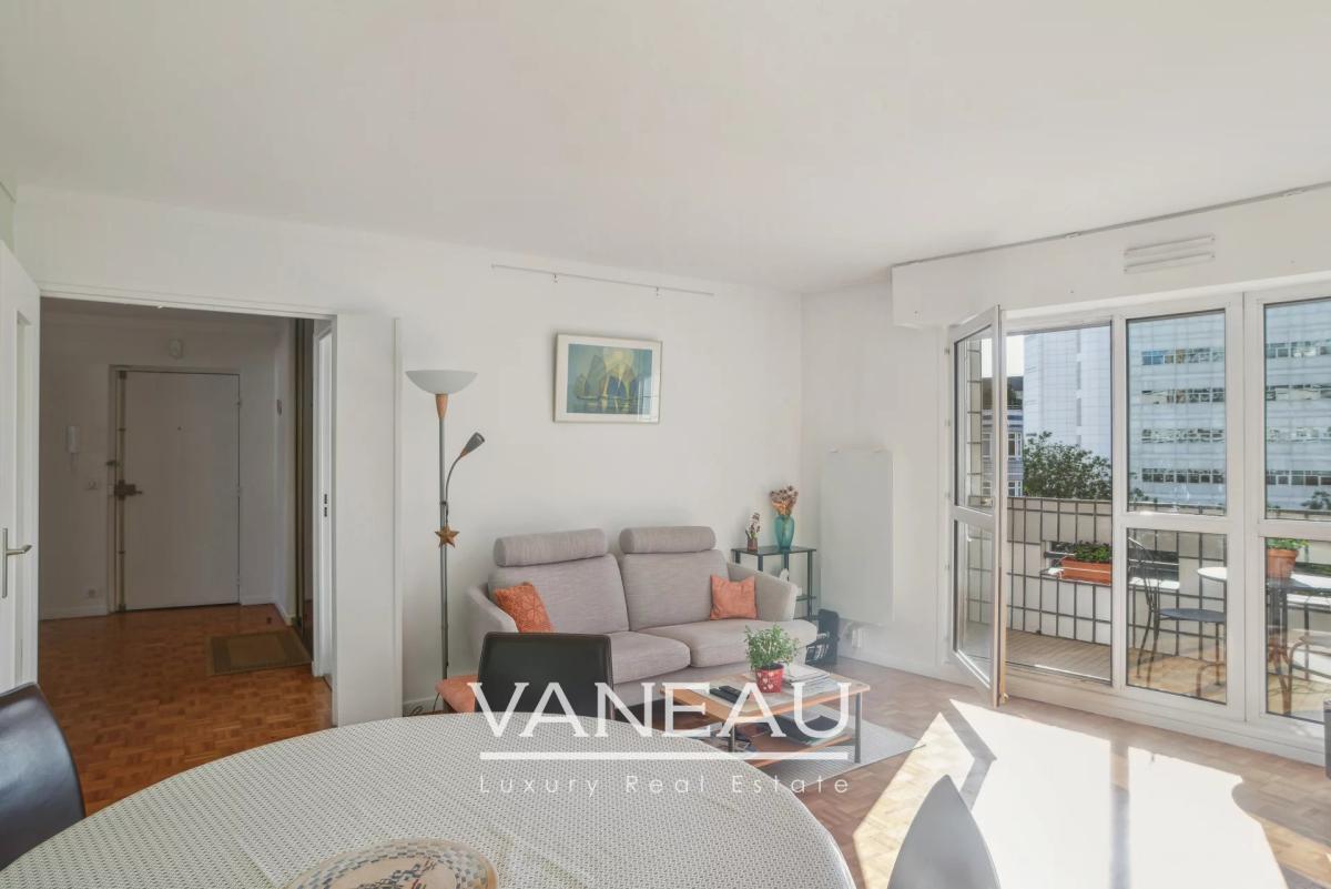 Mirabeau/Javel - 4 pièces avec balcon, 3 chambres