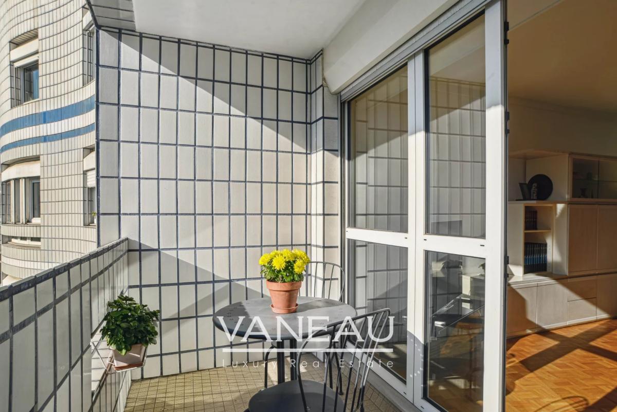 Mirabeau/Javel - 4 pièces avec balcon, 3 chambres