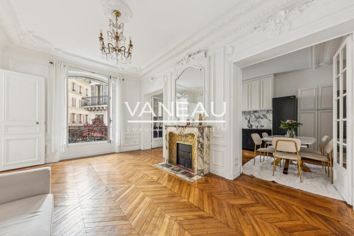 PARIS VIIIe - Appartement familial et de réception