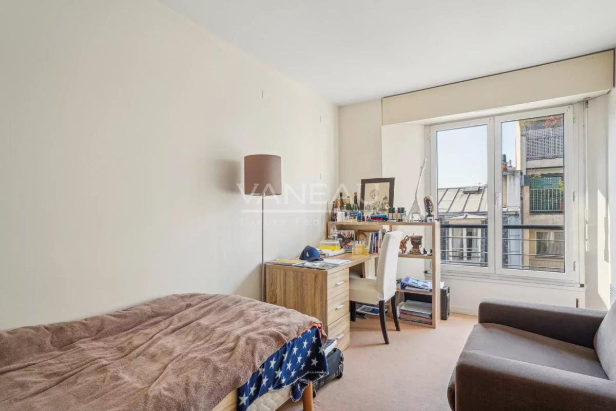 Paris XVIe - Trocadéro - Appartement familial vendu occupé