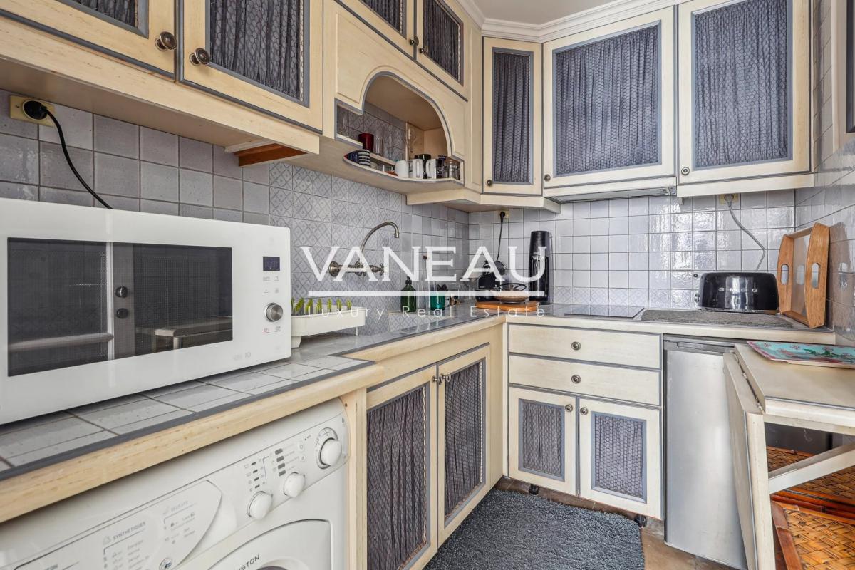 Paris - VIIe - Elégant pied à terre